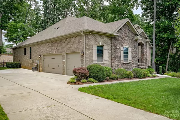 Stanley, NC 28164,7592 Turnberry LN