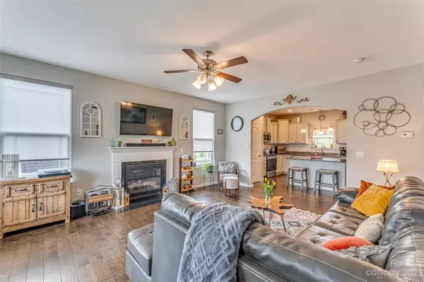 Flat Rock, NC 28731,402 Beck Creek CIR