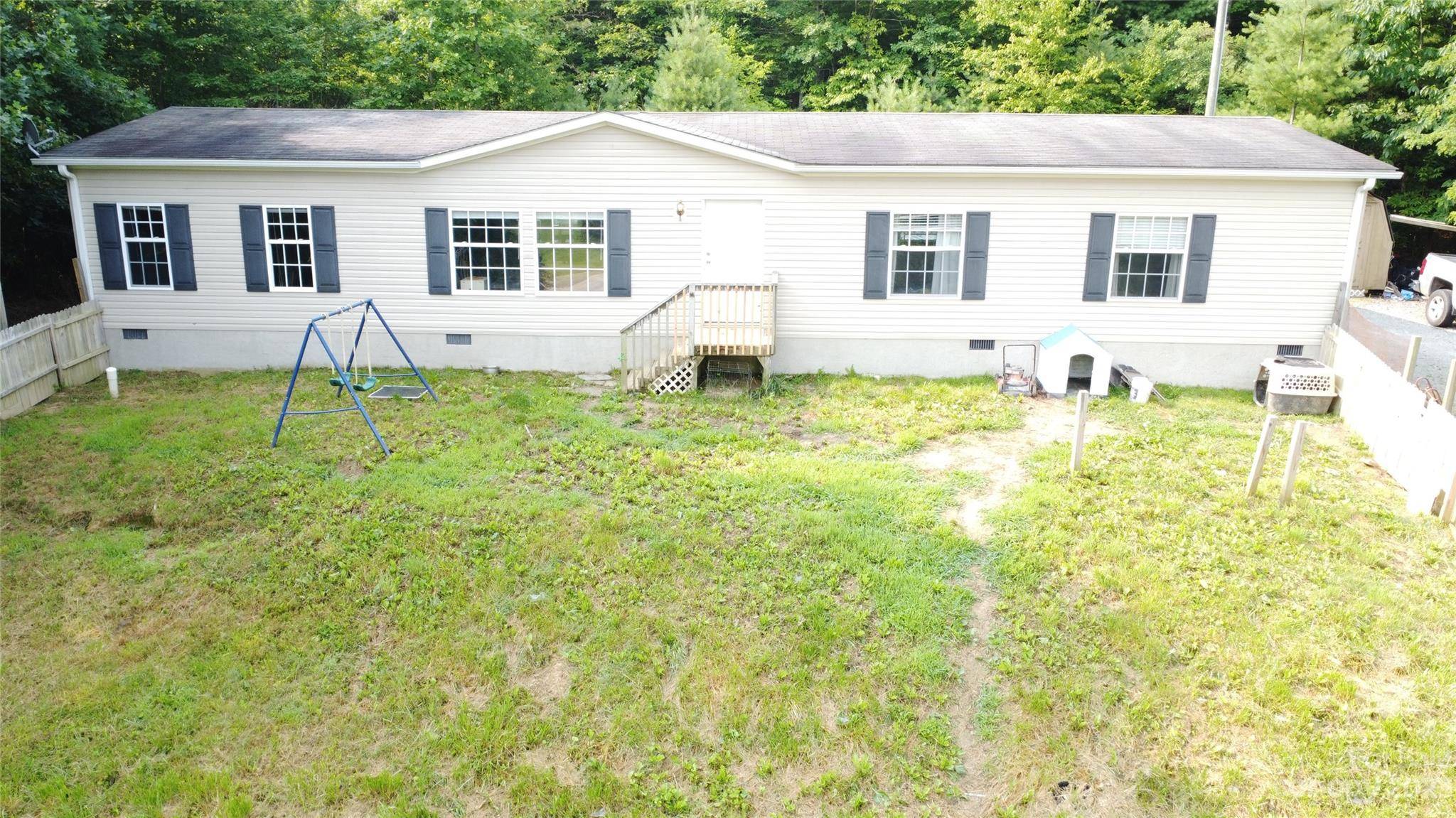 140 Ladybug LN,  Penrose,  NC 28766
