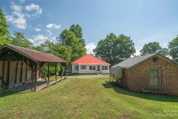 Rosman, NC 28772,1482 Pickens HWY