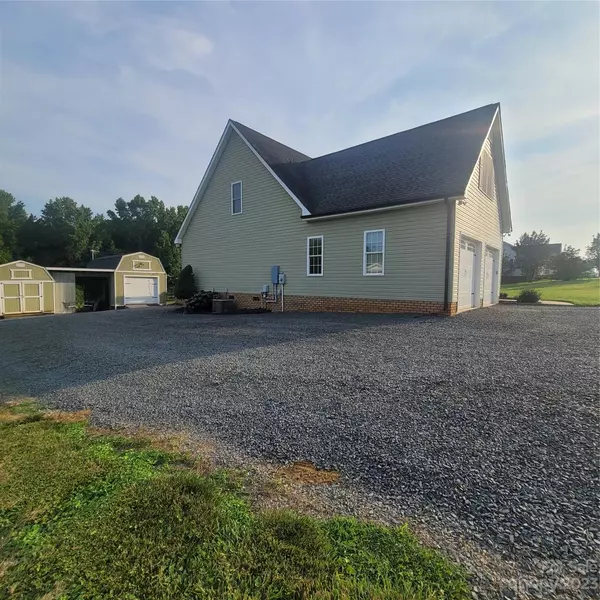 Stanfield, NC 28163,5668 Winsor DR