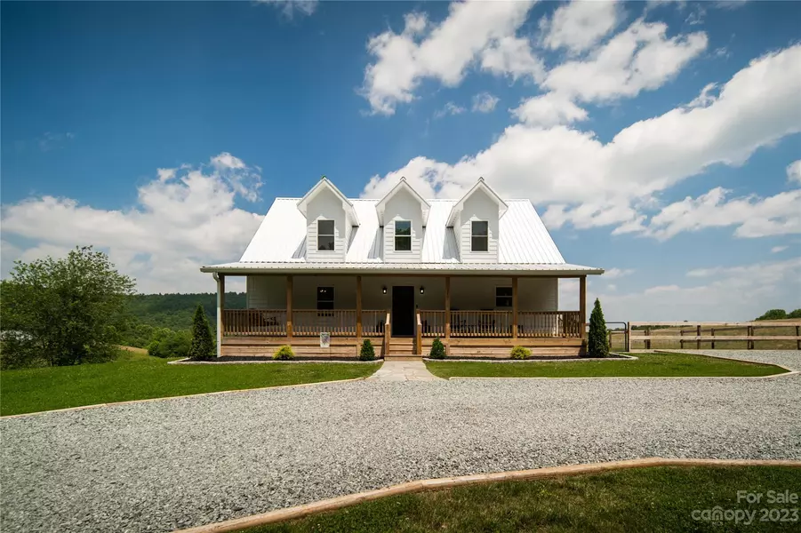 345 Cornerstone LN, Deep Gap, NC 28618