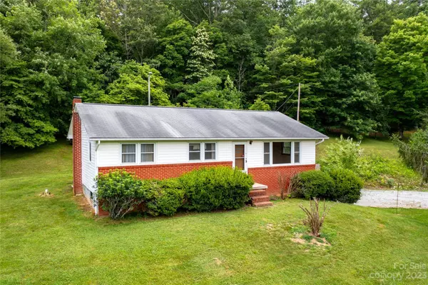 Mills River, NC 28759,150 Creasman Hill RD