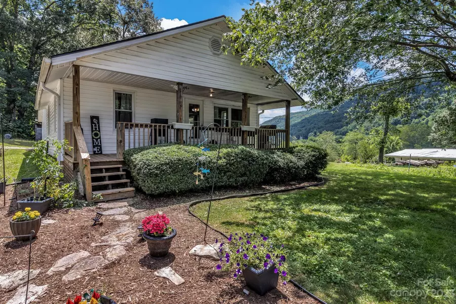 110 Terrys Gap Loop RD, Fletcher, NC 28732