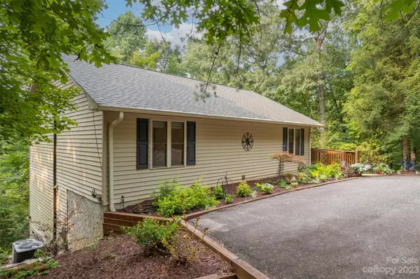 Lake Lure, NC 28746,194 Bonnie Lee LN