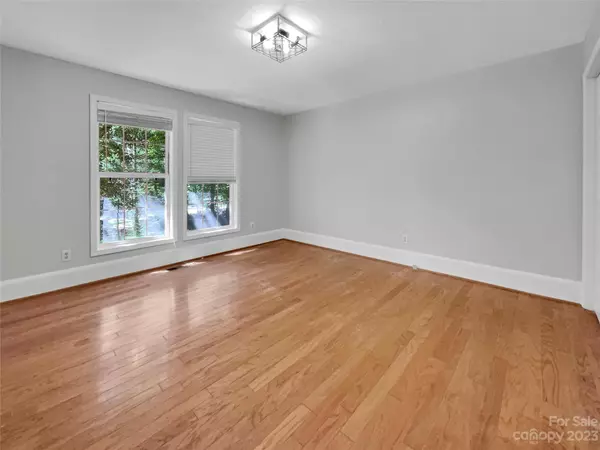 Hendersonville, NC 28791,2350 Rosemont CT