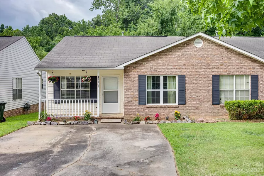 1105 Cherry Meadow LN, Rock Hill, SC 29732