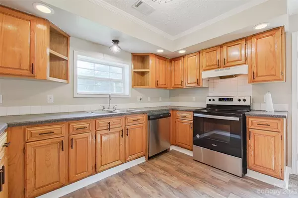 Kings Mountain, NC 28086,218 Ebenezer RD