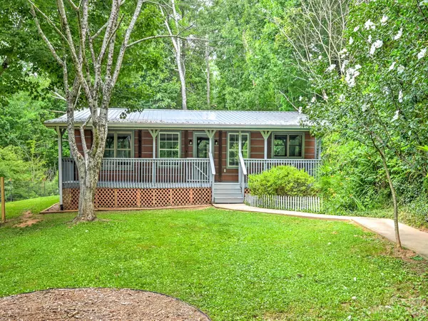 71 Mace RD, Marshall, NC 28753