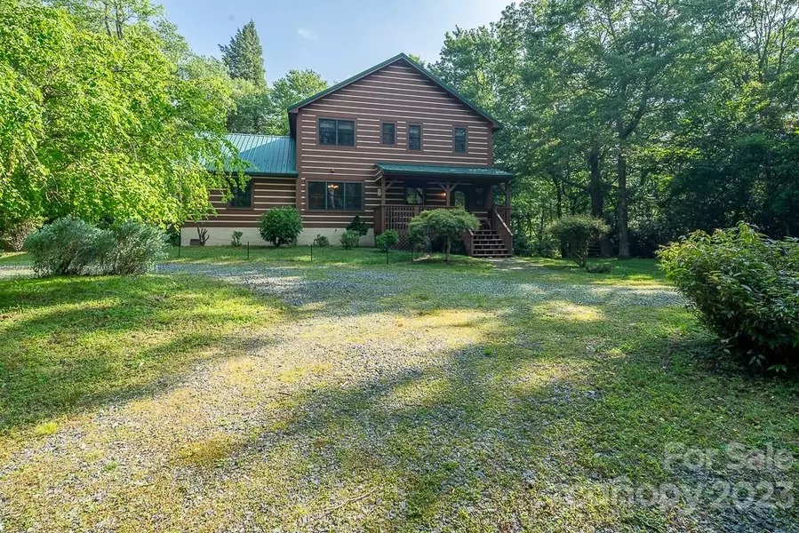 312 Blueberry LN, Boone, NC 28607