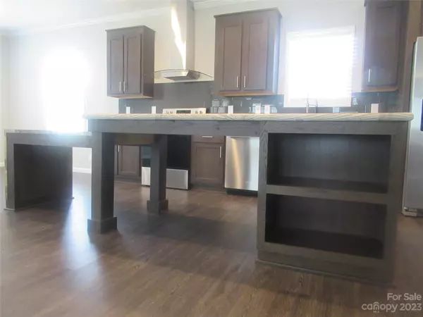 Marion, NC 28752,368 Carolina AVE #7