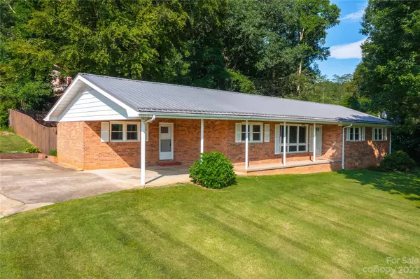 34 Maplewood LN,  Marion,  NC 28752