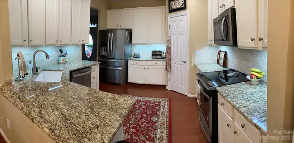 Fort Mill, SC 29708,283 Garnet CT