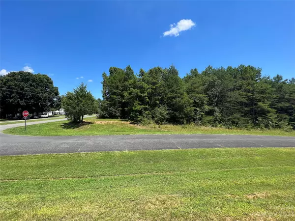 Kings Mountain, NC 28086,103 Walnut Acre DR #10