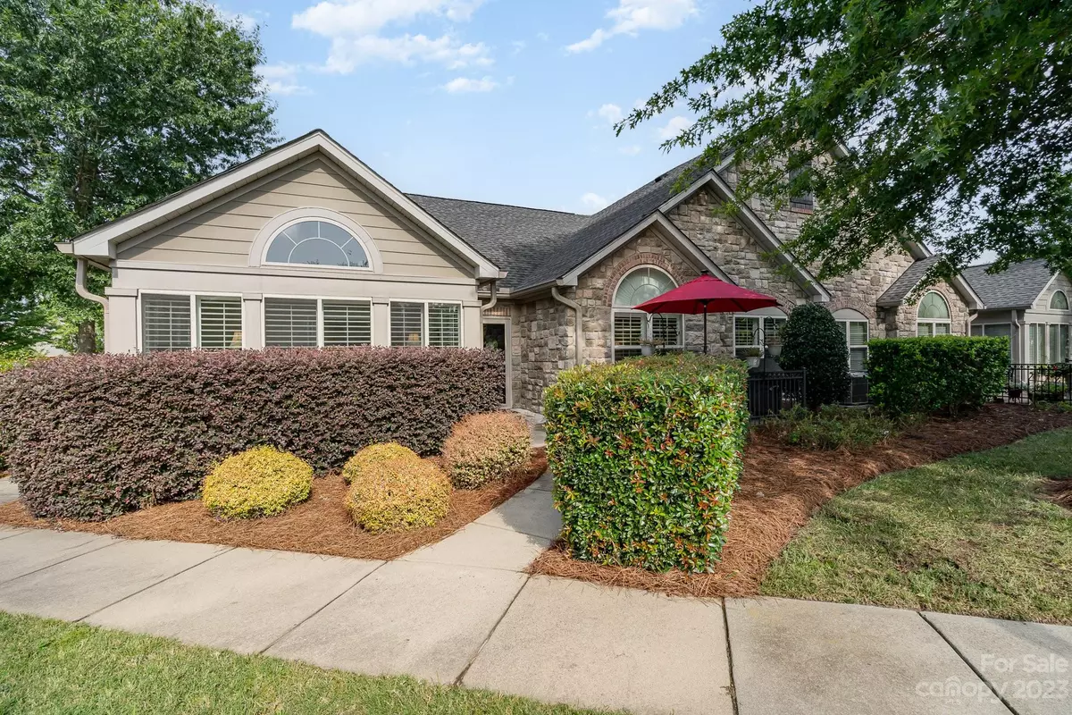 Tega Cay, SC 29708,757 Ledgestone CT