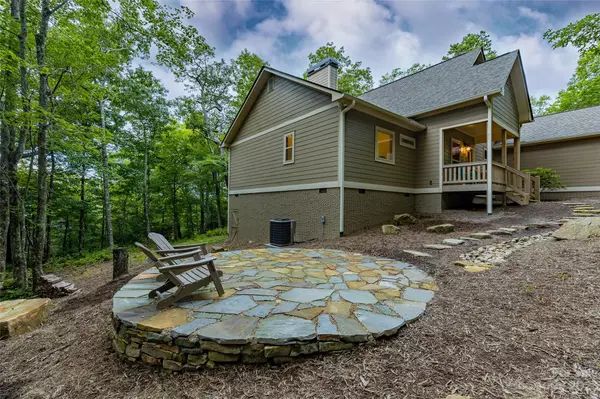 Sapphire, NC 28774,238 Mayapple DR