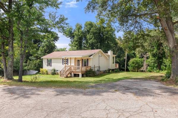 2329 Douglas RD, Great Falls, SC 29055