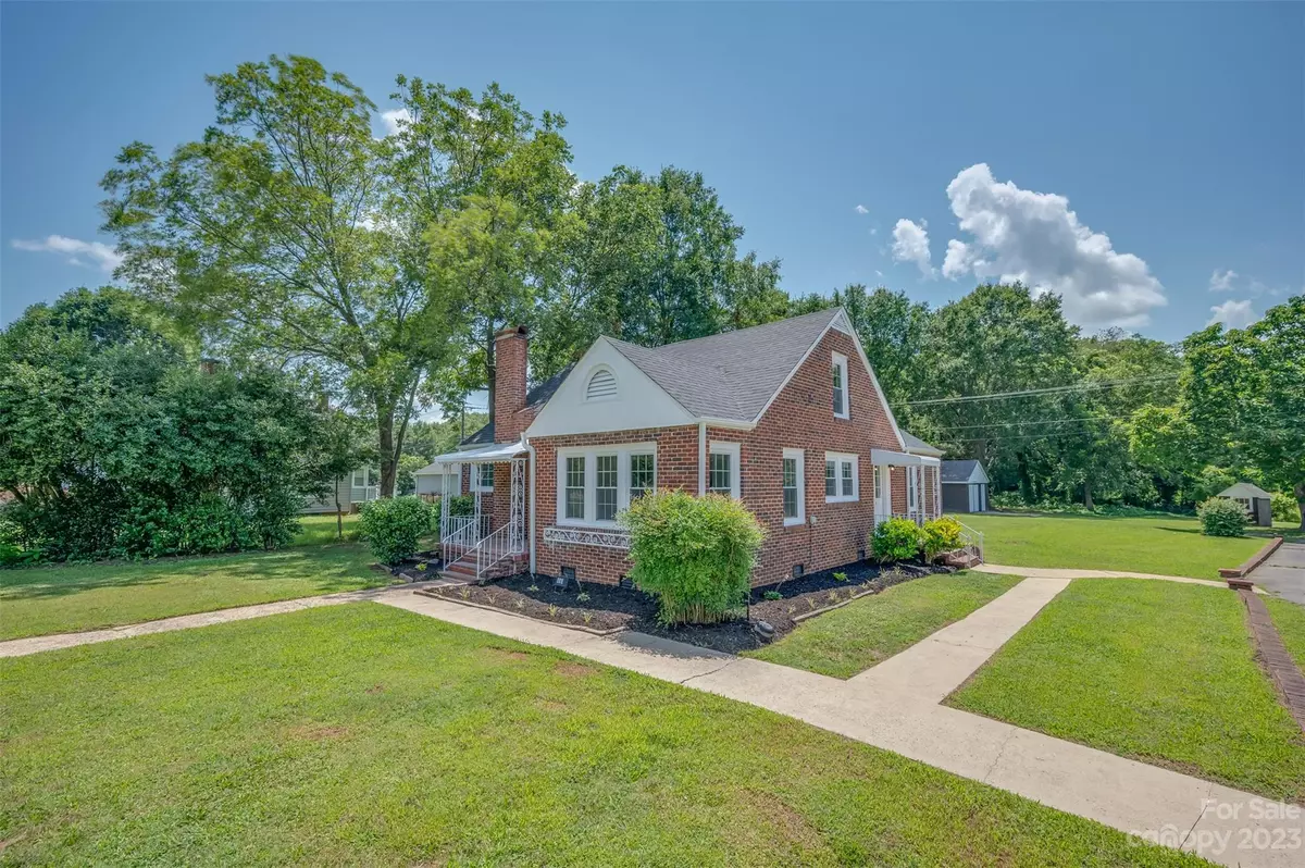 Forest City, NC 28043,690 US 221A HWY