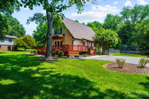 Taylorsville, NC 28681,30 Clark LN