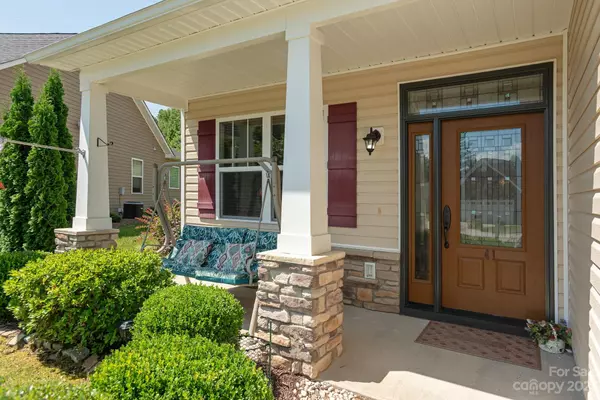 Hendersonville, NC 28792,41 Foxtail CT