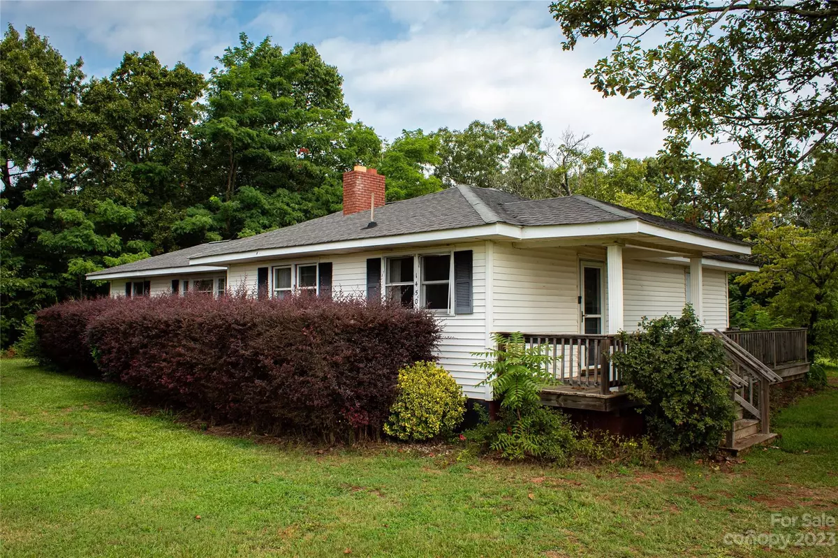 Campobello, SC 29322,1450 Roddy RD