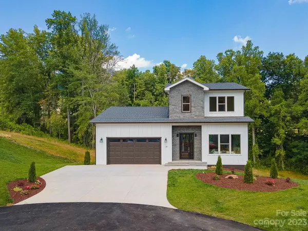 18 Sagewood DR #6, Candler, NC 28715