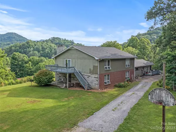 Green Mountain, NC 28740,100 Pebble DR