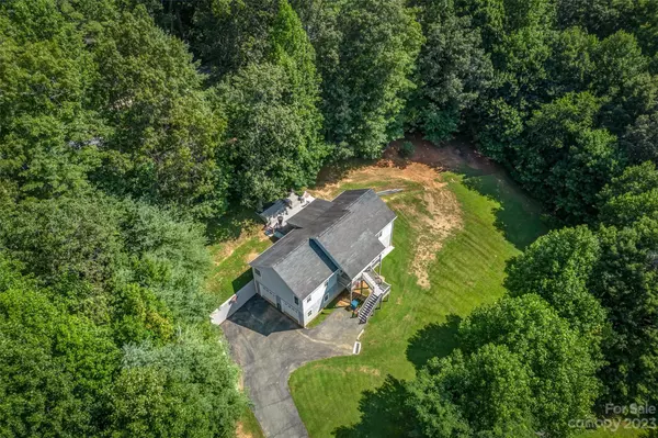 Hendersonville, NC 28739,15 Curtis DR