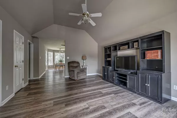 Clover, SC 29710,305 Jackson TER