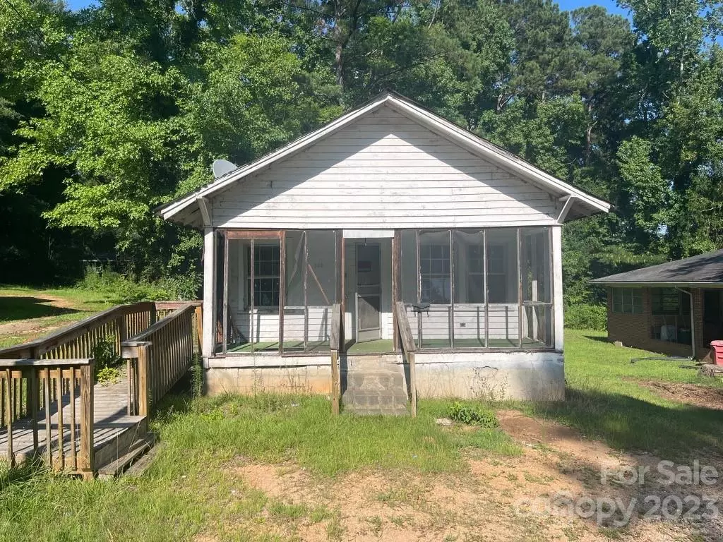 Rockingham, NC 28379,223 Long DR