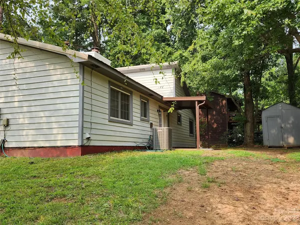 Charlotte, NC 28227,6019 Hollyberry RD