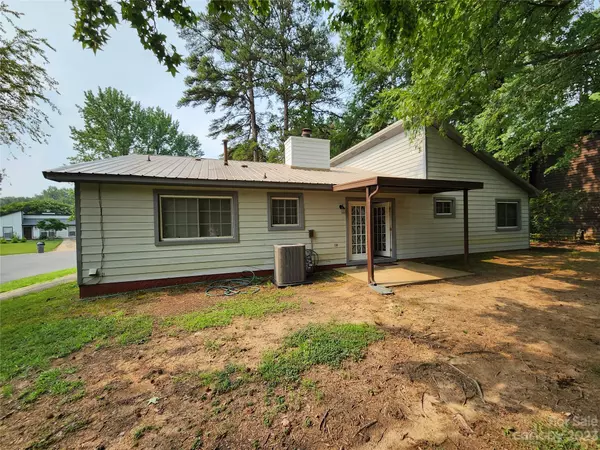 Charlotte, NC 28227,6019 Hollyberry RD