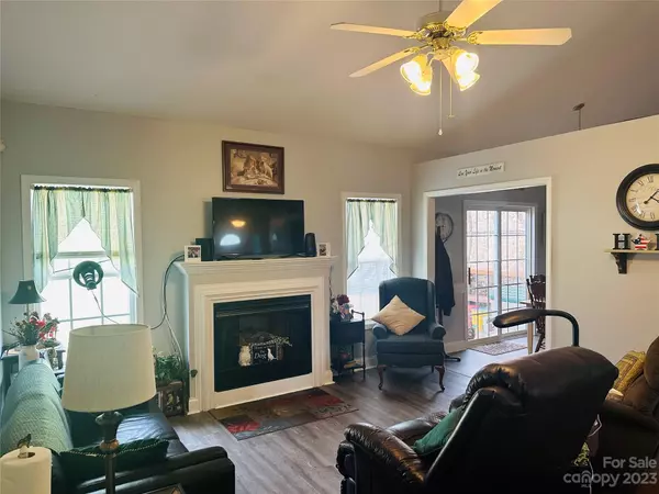 Oakboro, NC 28129,568 Scarlet Leaf LN