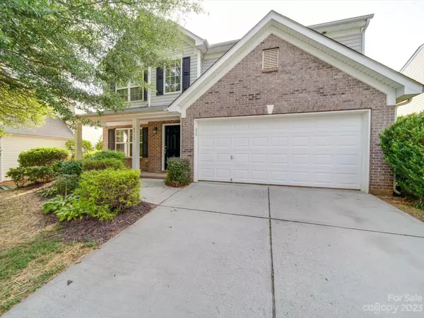 8713 Sedgeburn DR, Charlotte, NC 28278