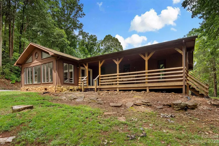 1218 Spooky Hollow RD, Marion, NC 28752