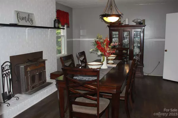 Rutherfordton, NC 28139,901 Coopers Gap RD