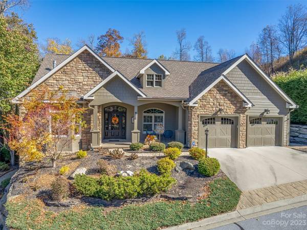 82 Wood Owl CT, Hendersonville, NC 28791