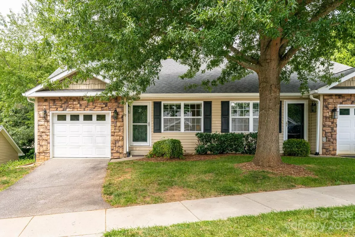 Asheville, NC 28806,27 Kirby RD