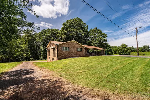 Newton, NC 28658,800 Ac Little DR