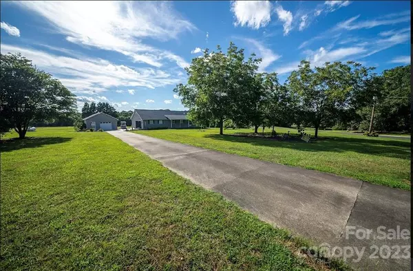 Albemarle, NC 28001,32497 Guard RD