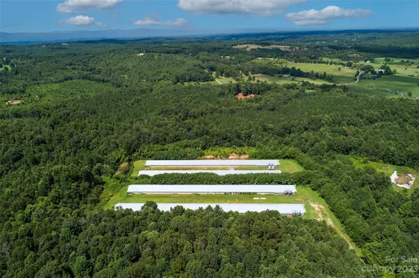 Nebo, NC 28761,357 Tongger Xiong DR