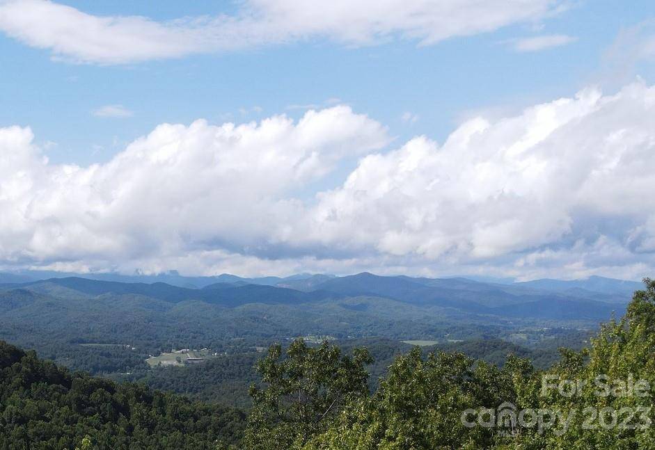 34 Maple Ridge RD, Rosman, NC 28772