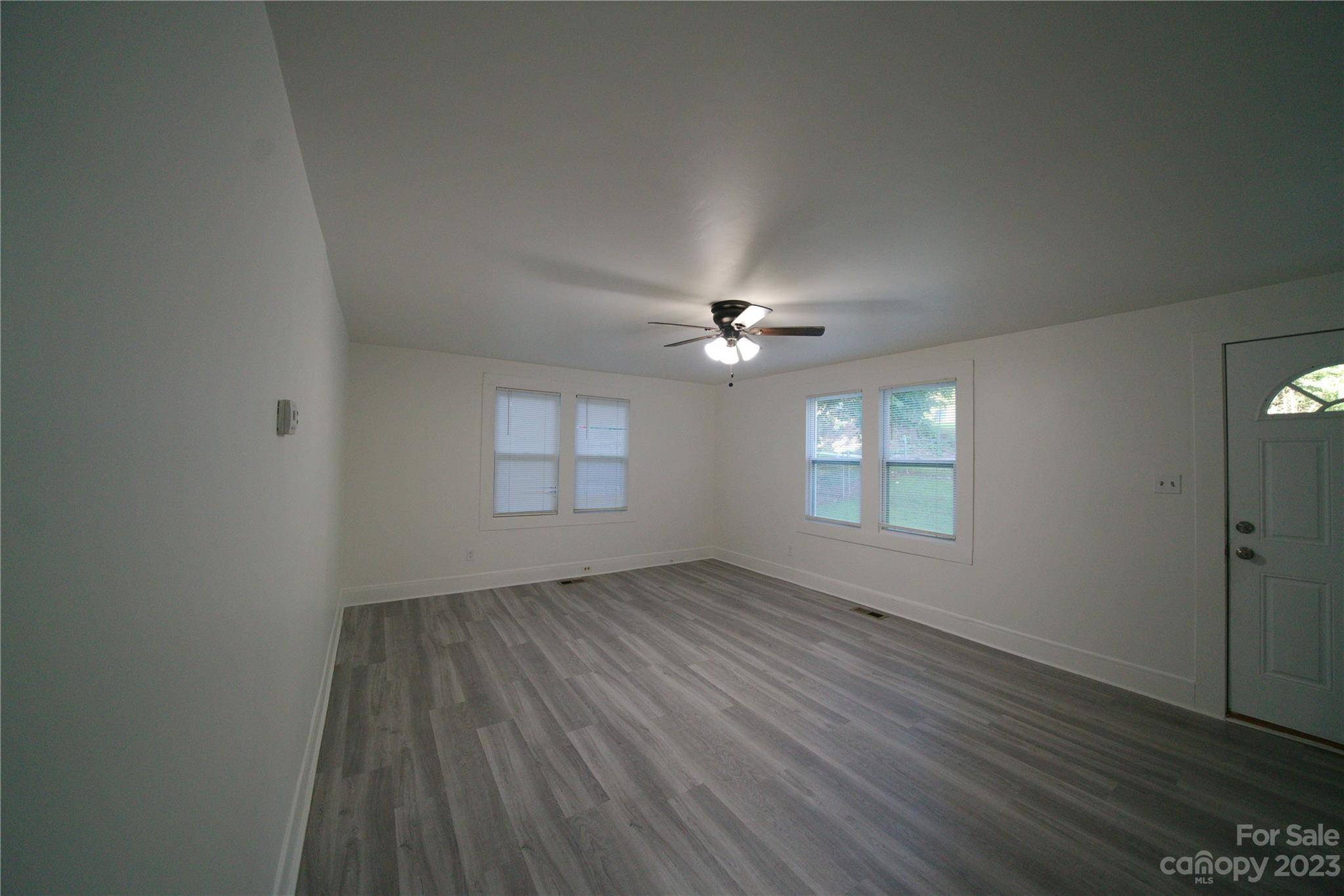 Hickory, NC 28602,464 9th ST SW