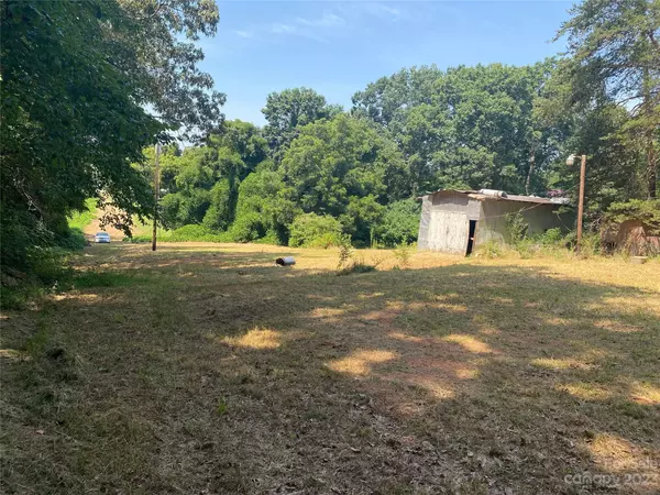 Taylorsville, NC 28681,392 Linneys Mountain RD