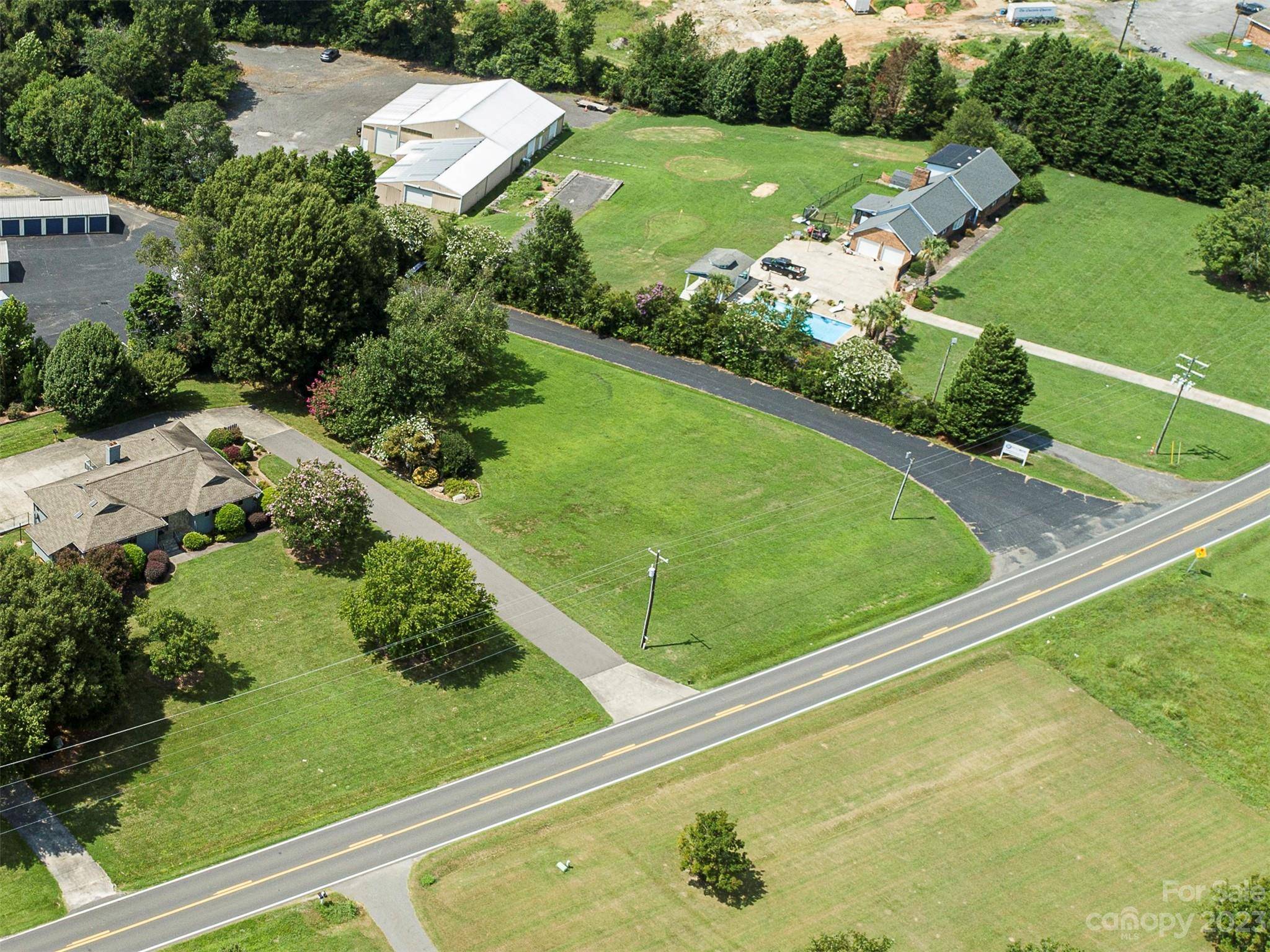 Gaston, NC 28056,132 Patrick RD E #2