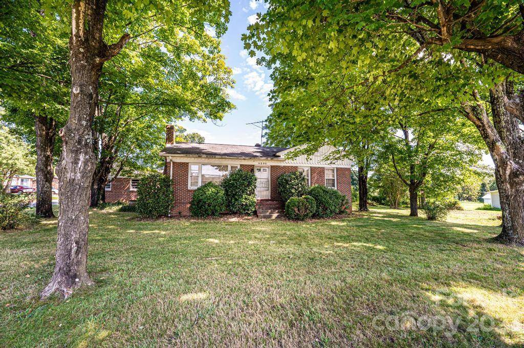 Conover, NC 28613,4954 Camp ST