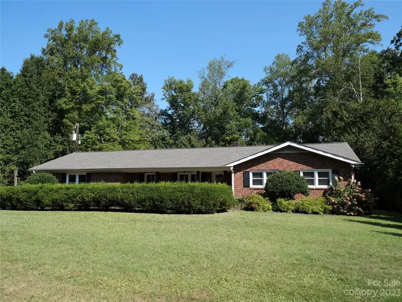 431 Irvin Farm RD, Reidsville, NC 27320