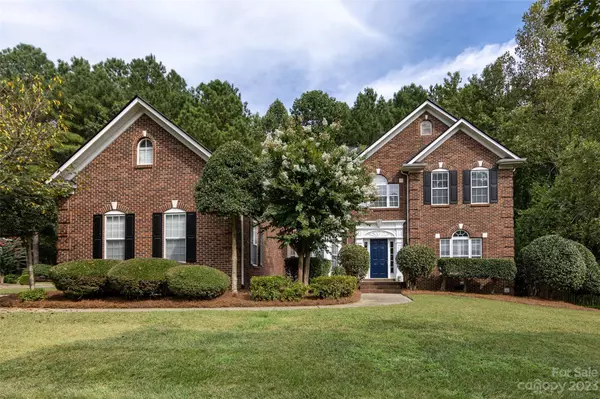 12422 Overlook Mountain DR, Charlotte, NC 28216