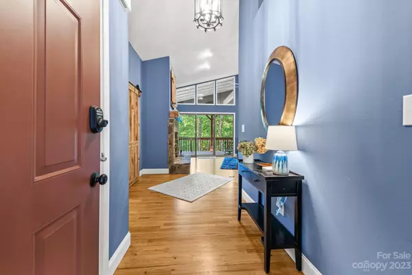 Lake Toxaway, NC 28747,522 Toxaway CT