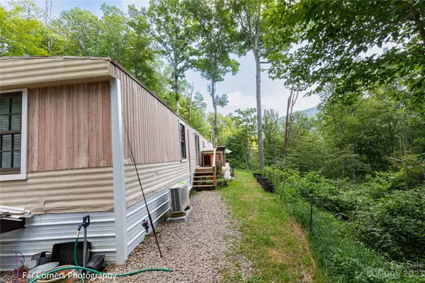 Mars Hill, NC 28754,390 English Cemetery DR